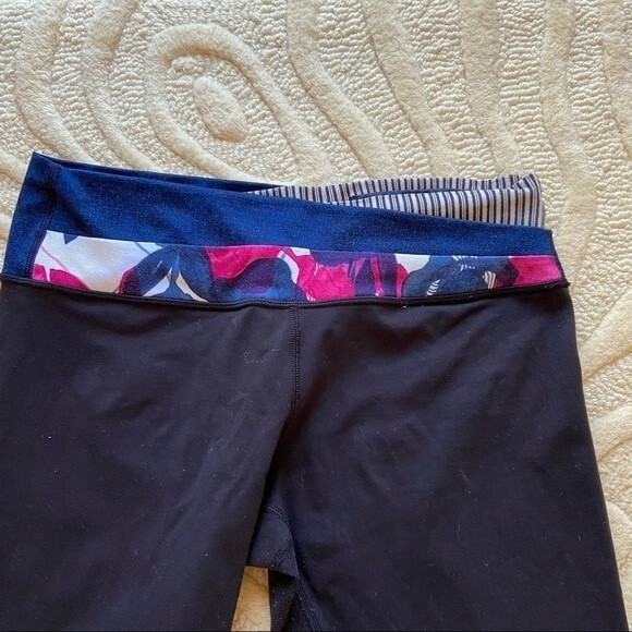 Lululemon Astro Wunder Under Crop Ghost Inkwell 8 - Picture 6 of 11